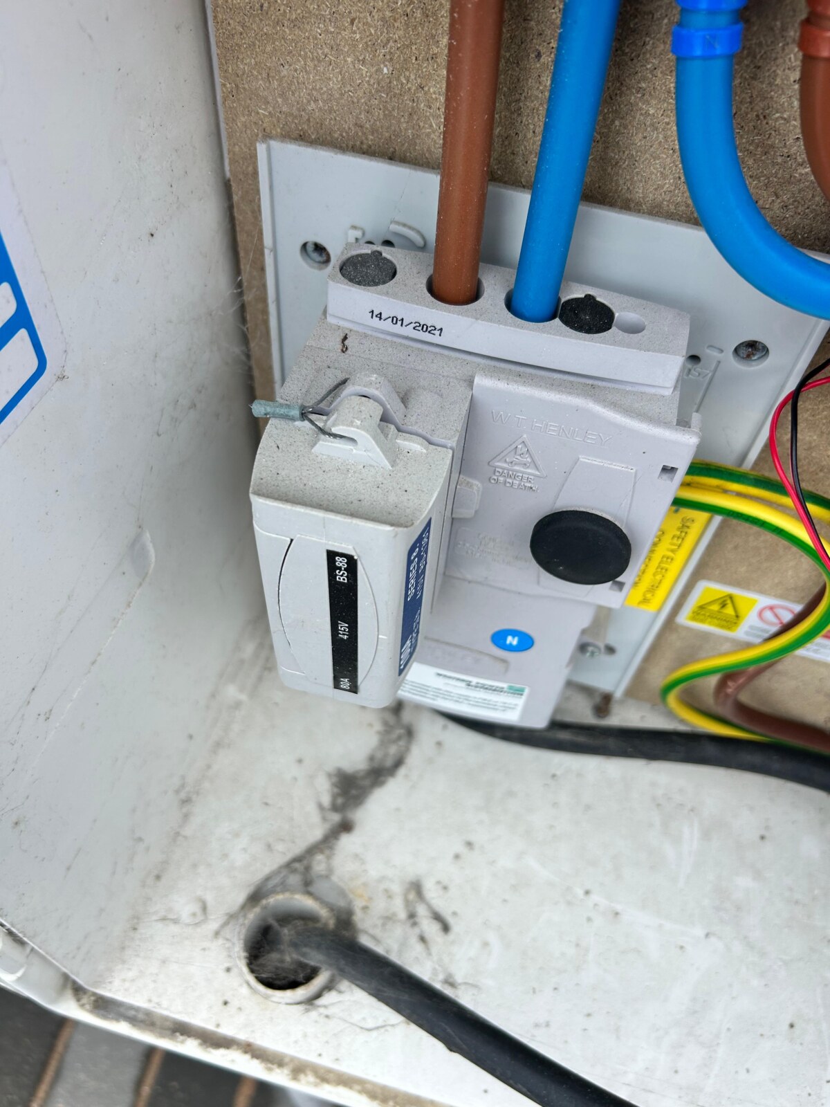An EICR on a rented property in Exmouth. Replaced 2x old smoke detectors 9